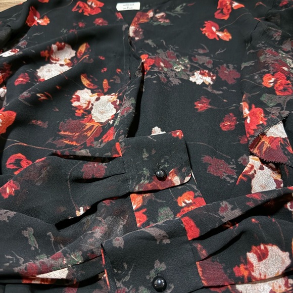Aritzia Wilfred Lilas black floral ruffle sheer blouse top size Medium - Picture 6 of 10